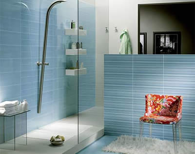 Vodene nijanse su izuzetno štetne u kombinaciji sa crvenom bojom, jer voda gasi vatru, pa izbjegavajte te kombinacije Vodene nijanse su izuzetno štetne u kombinaciji sa crvenom bojom, jer voda gasi vatru, pa izbjegavajte te kombinacije