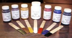 Nijanse su većinom pojednostavljene na osnovne boje plavu, crvenu, žutu, te na narančastu, smeđu, zelenu, oker i crnu, pa ih je potrebno dozirano miješati, kako biste ostvarili željenu boju, u željenoj nijansi