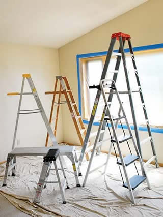 Mnogi ljudi smatraju kako je bojanje stana vrlo jednostavan posao Mnogi ljudi smatraju kako je bojanje stana vrlo jednostavan posao