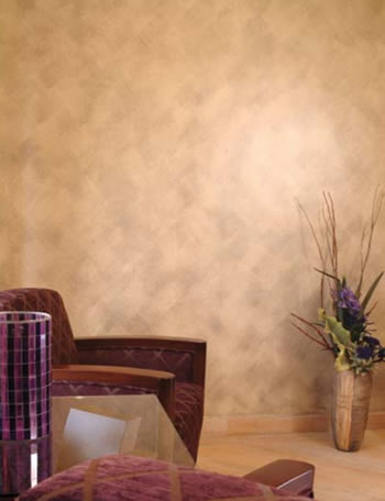 Prije nanošenja i obrade dekoracije "Multidekor", potrebno je najprije na odgovarajući način pripremiti površinu, vodeći računa o postupku koji se razlikuje, ovisno o vrsti podloge